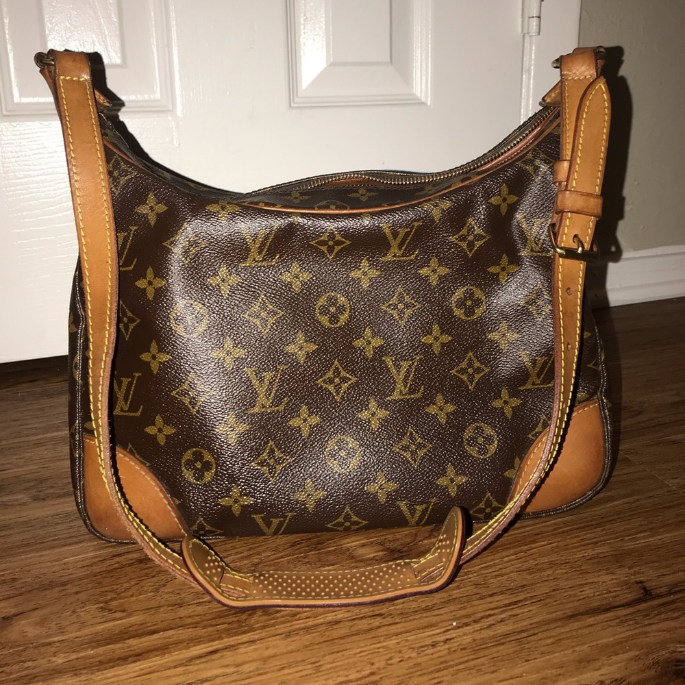 SOLD! Authentic LV Shoulder bag.